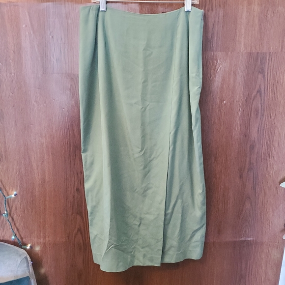 August Silk Catherine Lover Sage Silk Pencil Skirt - Picture 1 of 7